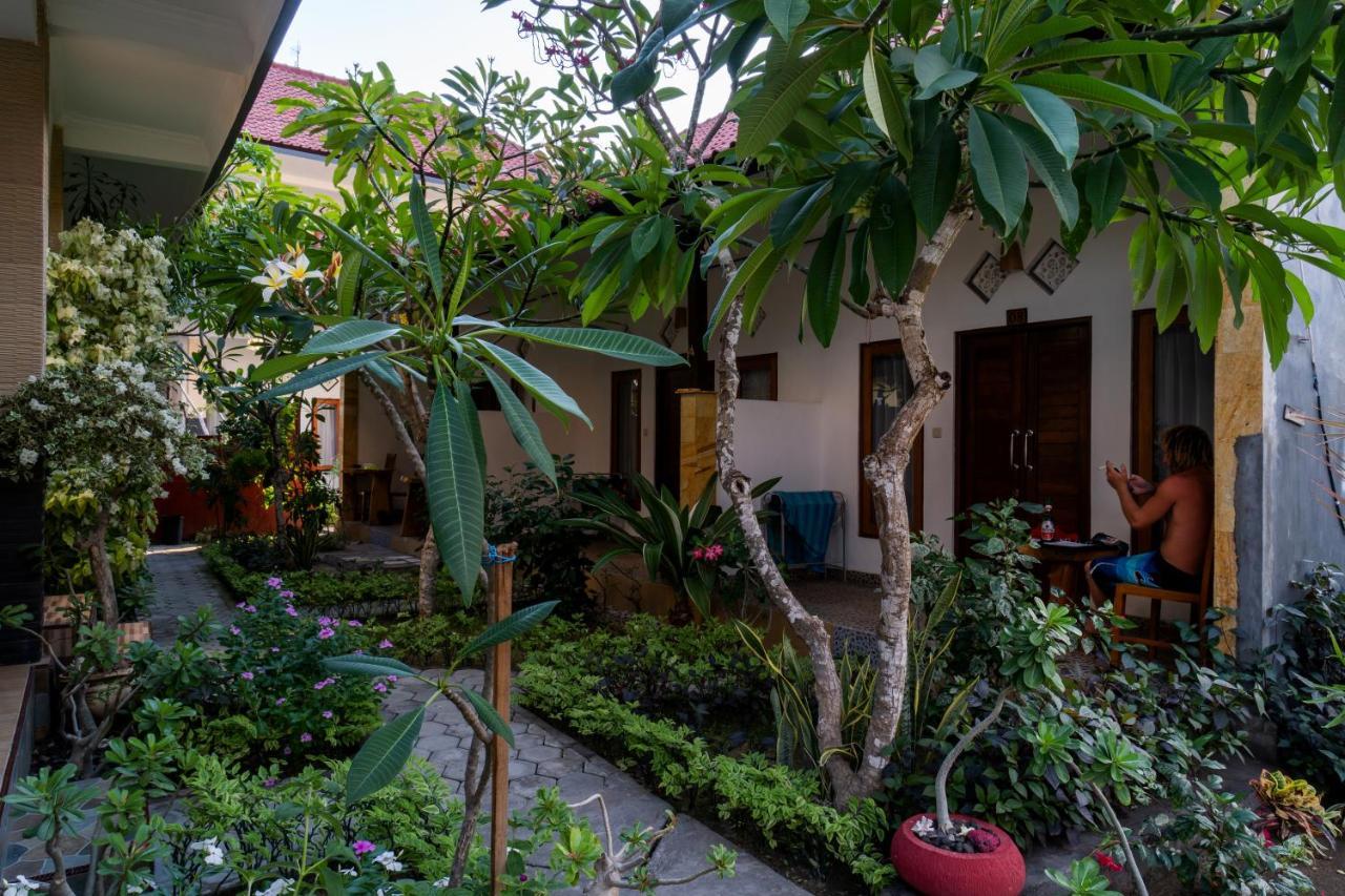Krisna Home Stay Lembongan Exteriör bild