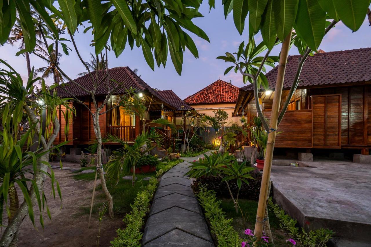 Krisna Home Stay Lembongan Exteriör bild