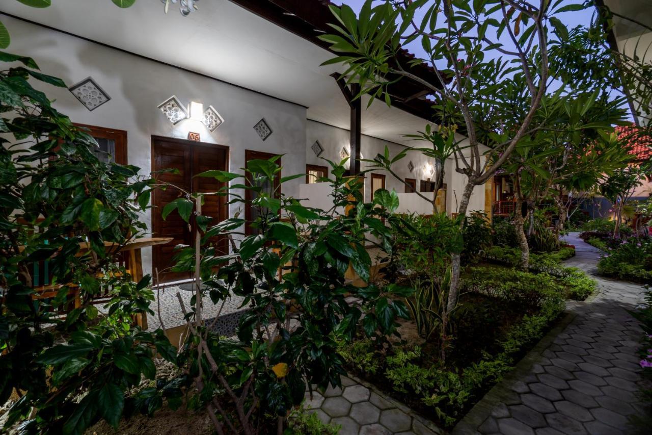 Krisna Home Stay Lembongan Exteriör bild
